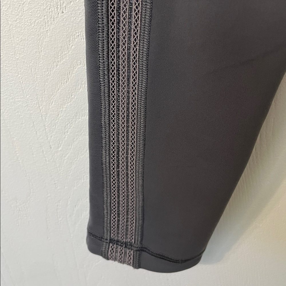 Lululemon Power Lines Pants 28" Titanium Dark Chrome Everlux High Rise Grey Sz 4 - Picture 11 of 15